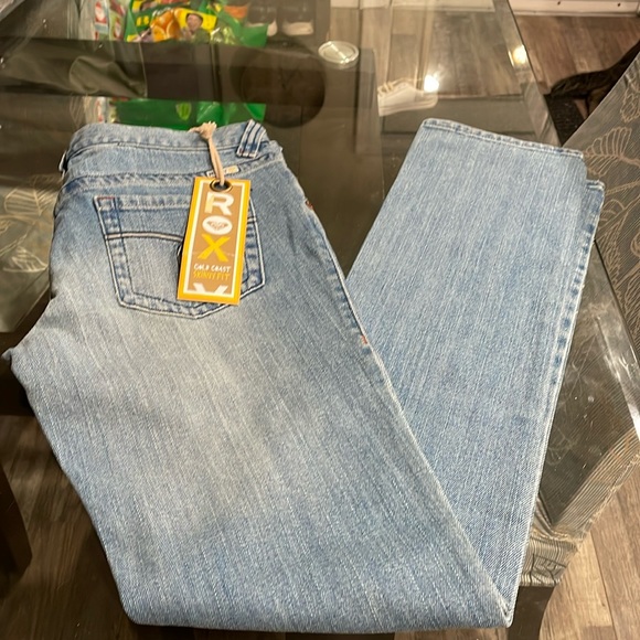 NWT ROXY JEANS WOMAN/ JUNIOR SIZE - Picture 1 of 6